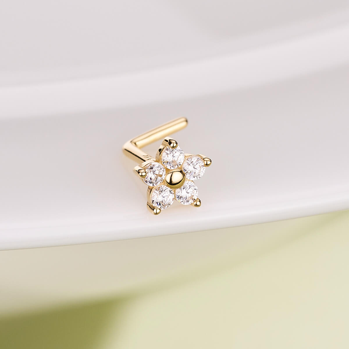 oufer flower nose stud