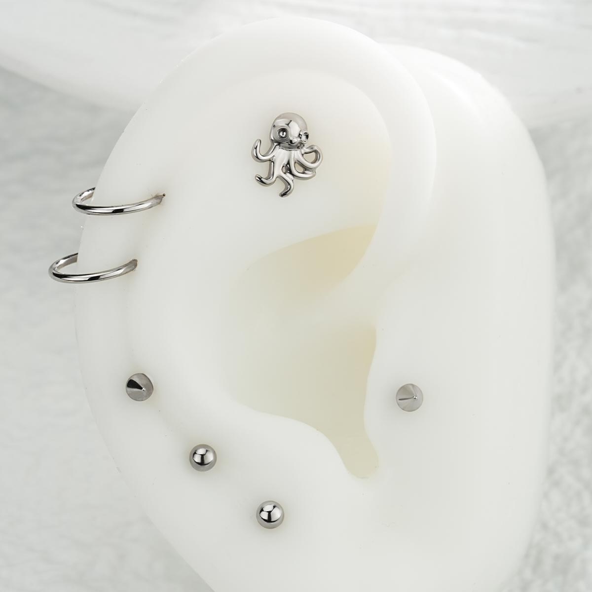 16G Titanium Internally Threaded Octopus Cartilage Stud