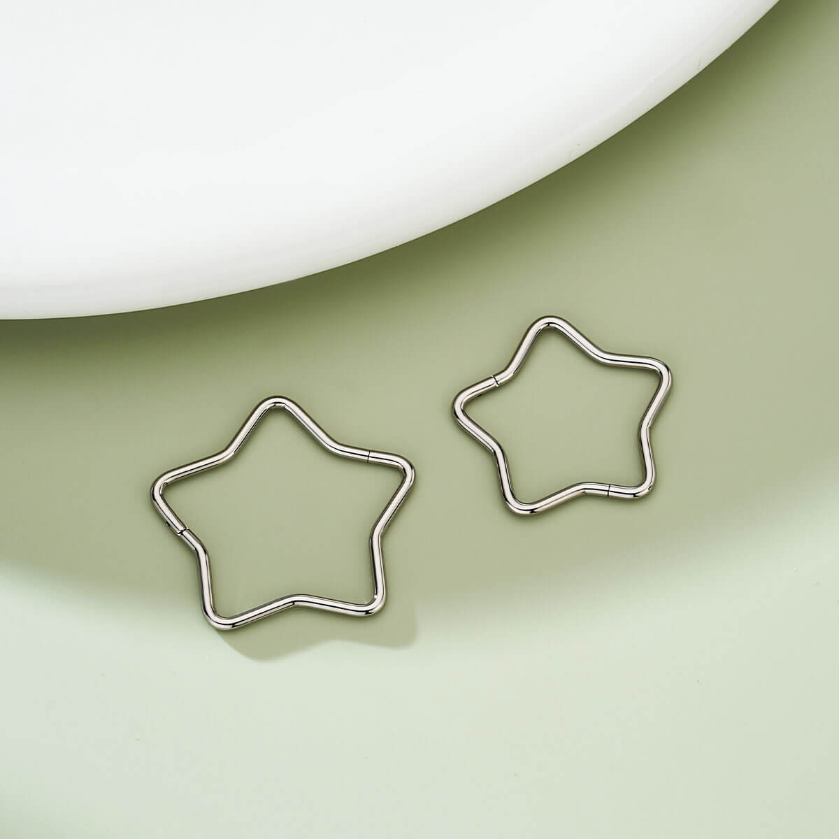 hinged star nose ring